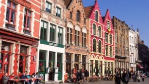 Gene Moore Leads Yale Travel Tour of Holland & Belgium Next May